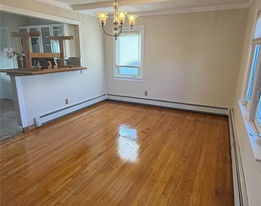 24 Plitt Avenue - Photo Thumbnail 7