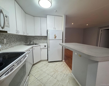 10 Canterbury Road - Photo Thumbnail 14