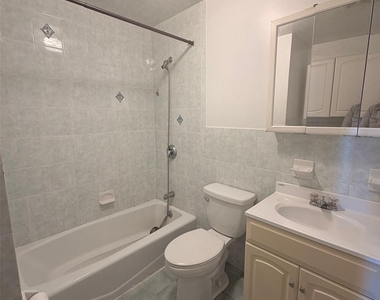 75-27 164th Street - Photo Thumbnail 4