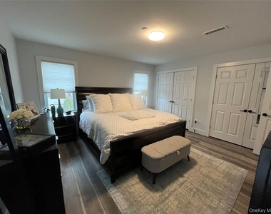 195 Park Avenue - Photo Thumbnail 16