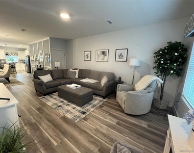 195 Park Avenue - Photo Thumbnail 9