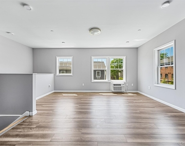 108 N Kensico Avenue - Photo Thumbnail 1