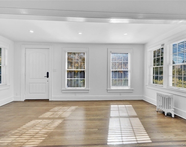 43 Chestnut Circle - Photo Thumbnail 3
