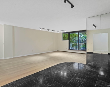 25 Rockledge Avenue - Photo Thumbnail 13