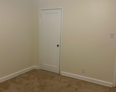 201 Butler Boulevard - Photo Thumbnail 3
