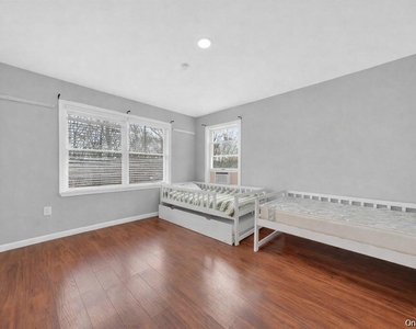155 Roselawn Road - Photo Thumbnail 29