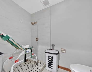 155 Roselawn Road - Photo Thumbnail 18
