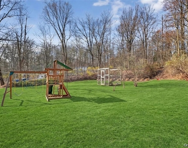 155 Roselawn Road - Photo Thumbnail 35