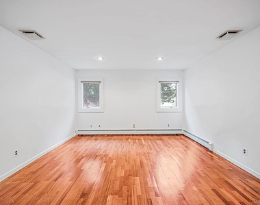 4 Inwood Road - Photo Thumbnail 13