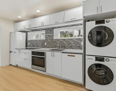 157 N Washington Street - Photo Thumbnail 11