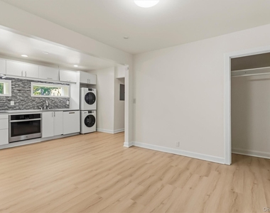 157 N Washington Street - Photo Thumbnail 14