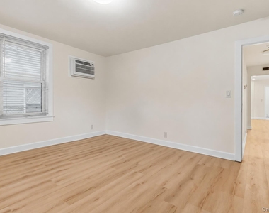 157 N Washington Street - Photo Thumbnail 21