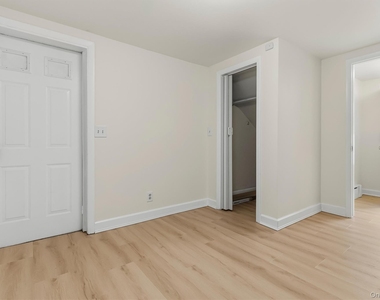 157 N Washington Street - Photo Thumbnail 2