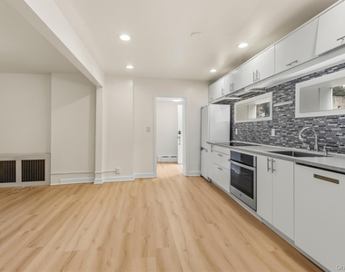 157 N Washington Street - Photo Thumbnail 9