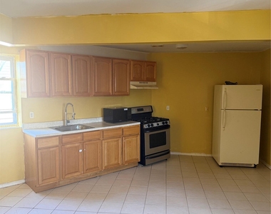 93-20 197th Street - Photo Thumbnail 5