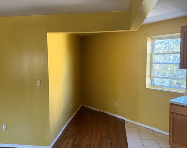 93-20 197th Street - Photo Thumbnail 6