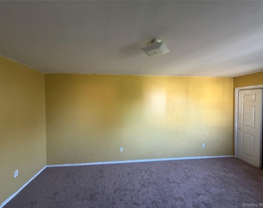 93-20 197th Street - Photo Thumbnail 1