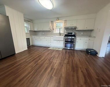 1290 Lakes Road - Photo Thumbnail 9