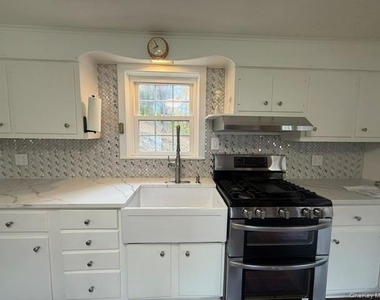 1290 Lakes Road - Photo Thumbnail 6