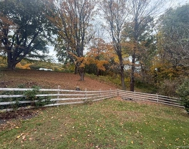 1290 Lakes Road - Photo Thumbnail 27
