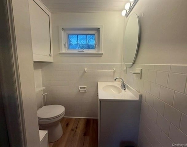 1290 Lakes Road - Photo Thumbnail 17