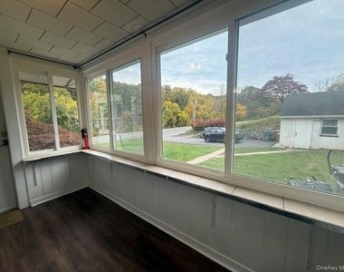 1290 Lakes Road - Photo Thumbnail 4