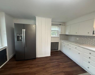 1290 Lakes Road - Photo Thumbnail 7