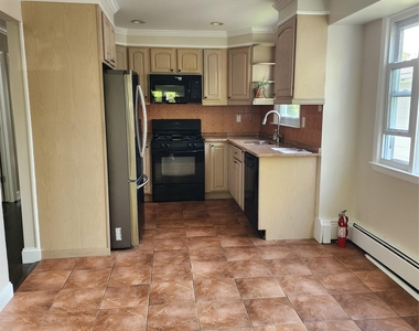 548 S 9th Avenue - Photo Thumbnail 3