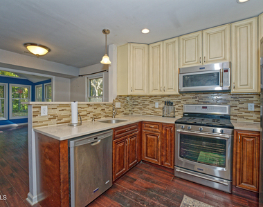 638 Top Ridge Drive - Photo Thumbnail 9
