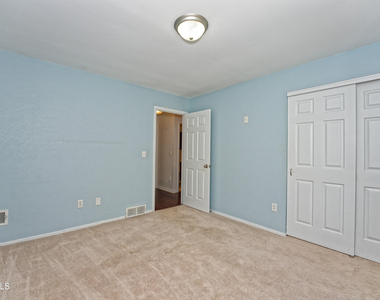 638 Top Ridge Drive - Photo Thumbnail 21