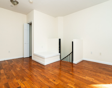73 Pineapple St 11201 - Photo Thumbnail 4