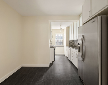 345 E 56th Street - Photo Thumbnail 7