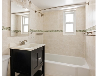 345 E 56th Street - Photo Thumbnail 11