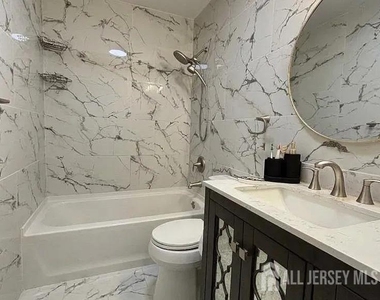 115 Willett Avenue - Photo Thumbnail 5