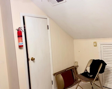 131 William Street - Photo Thumbnail 9