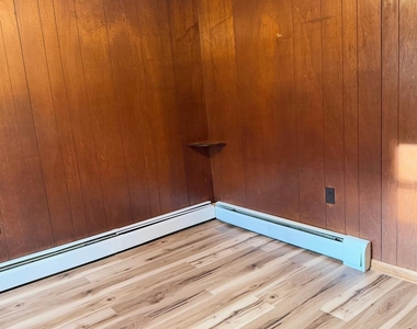 131 William Street - Photo Thumbnail 3
