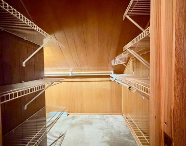 131 William Street - Photo Thumbnail 13