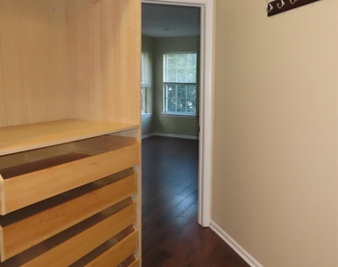 107 Amy Drive - Photo Thumbnail 17