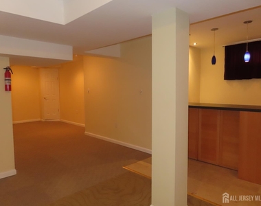 107 Amy Drive - Photo Thumbnail 35