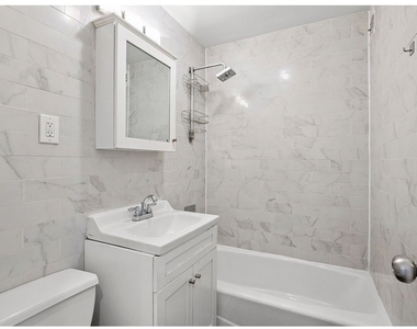 4 W 104th Street - Photo Thumbnail 4