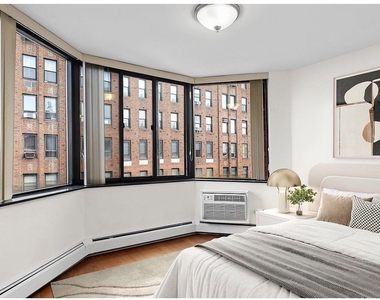4 W 104th Street - Photo Thumbnail 6