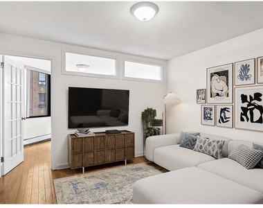 4 W 104th Street - Photo Thumbnail 1
