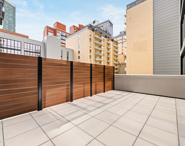 41-15 24th St 11101 - Photo Thumbnail 1