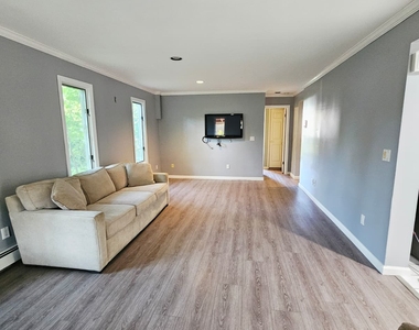  1 Bedroom Apartment for Rent | Mastic Beach, NY - Photo Thumbnail 5
