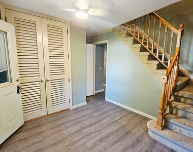  1 Bedroom Apartment for Rent | Mastic Beach, NY - Photo Thumbnail 4