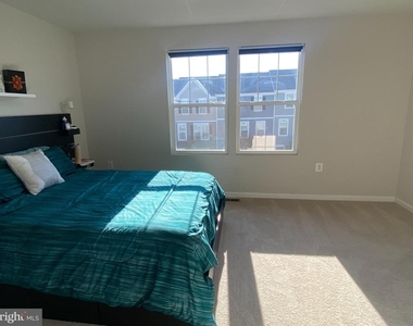 123 Anthem Street - Photo Thumbnail 21