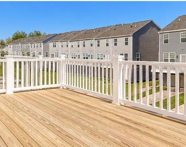 123 Anthem Street - Photo Thumbnail 33