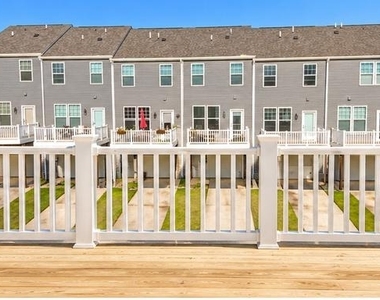123 Anthem Street - Photo Thumbnail 34