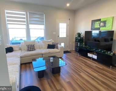 123 Anthem Street - Photo Thumbnail 13