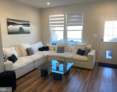 123 Anthem Street - Photo Thumbnail 12